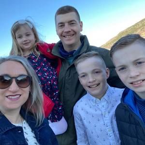 Meet your Posher, Sharon